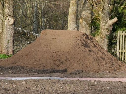 toms high quaility topsoil delivered loose